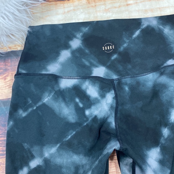 RELISTED Souke Tie Dye Black Leggings Athletic - Yoga Pants Cycling - Picture 3 of 6